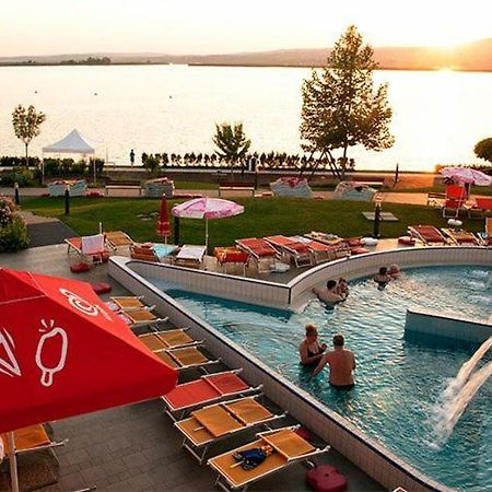 Velence Spa Lake Apartman Luaran gambar
