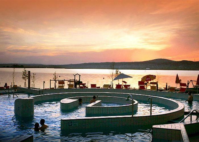 Velence Spa Lake Apartman Luaran gambar